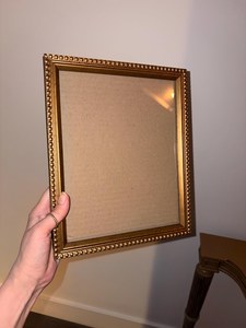Cadre photo vertical en bois artisanal écologique, style rustique naturel, pour portraits de famille, souvenirs de mariage, décoration intérieure - Product Image 4