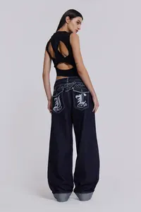 Jean en denim décontracté taille haute ample et large pour femme, style streetwear Y2K, éco-responsable, avec broderie de logo personnalisée - Product Image 6