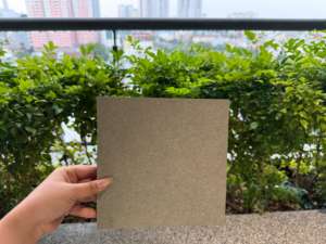 แผ่น MDF ที่ผ่านการรับรอง P2ขนาด1220x2440มม. จากผู้จำหน่ายในเวียดนามใช้สำหรับการปล่อยก๊าซฟอร์มาลดีไฮด์ที่ E1สำหรับเฟอร์นิเจอร์ภายใน - Product Image 3