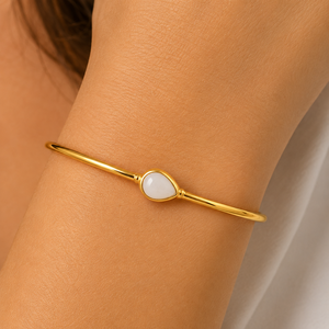 Bracelet fin ouvert en agate blanche à pierre unique, plaqué or 18 carats, dernier design tendance pour femme - Product Image 2