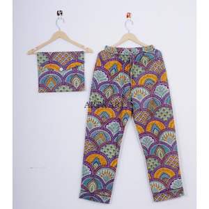 ชุดนอนผ้าฝ้ายคุณภาพสูงสำหรับผู้หญิง หลายสี ดีไซน์คลาสสิก แต่งขอบด้วยผ้าปิเป้ ชุดนอนเซ็กซี่พิมพ์ลาย สำหรับผู้ใหญ่ เหมาะสำหรับโรงแรม - Product Image 2