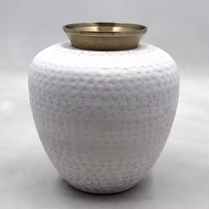 Florero de hierro chapado de alta calidad a granel al por mayor macetas de diseño moderno para bodas hechas a mano por industrias Azora - Product Image 3