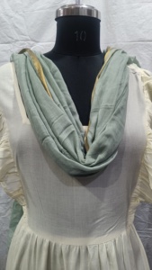 Élégant foulard vert pastel, paréo, sarong, avec bordure en dentelle fine dorée, élégant, doux, léger, pour l'été, écharpe de cou tendance - Product Image 3