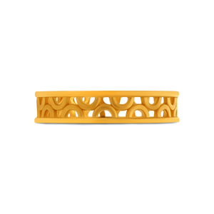 Elegante Anillo Dorado de Filigrana Calada con Intrincado Patrón de Luna Creciente y Banda Decorativa Ligera - Product Image 3