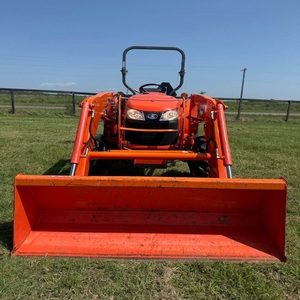Tractor Kubota L2501 de 70HP con tracción en las cuatro ruedas, tractor utilitario agrícola con cargador frontal para equipos agrícolas en venta en línea. - Product Image 4