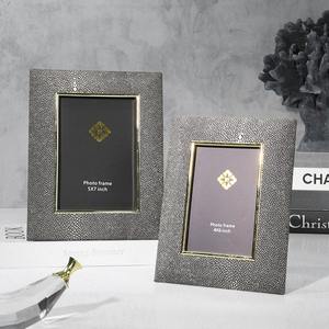 Nuevas llegadas: Marco de fotos metálico para decoración del hogar y regalo, marco de fotos dorado y plateado para decoración de mesa. - Product Image 1