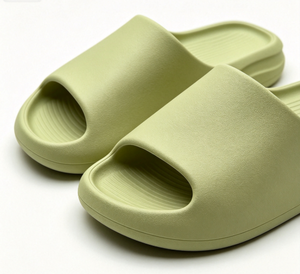 Claquettes unisexes à bulles ultra douces avec semelle épaisse et coussin massant, légères en EVA, pour l'été et la plage, vente en gros, directement de l'usine, nouveauté - Product Image 2