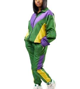 OEM 2026 Venta al por mayor Conjunto deportivo de poliéster con bloques de color para mujer, con sudadera con capucha corta y pantalón jogger - Product Image 2