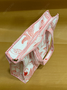 Bolso Tote Acolchado Hecho a Mano con Estampado Rojo y Blanco, Motivo de Animales y Aves, Bolso de Hombro de Tela, Ligero, para Uso Diario y Compras - Product Image 3