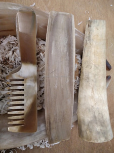 Peigne en corne de buffle d'eau de qualité supérieure, fait à la main, écologique, respectueux de la peau, couleurs noires, prix de gros, utilisation en salon, direct - Product Image 6