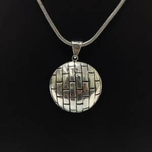 Pendentif tribal en argent sterling 925, pendentif géométrique texturé vintage, bijoux pour homme et femme, à porter au quotidien - Product Image 2