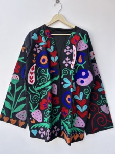 เสื้อคลุมกิโมโนปักลายซูซานีทำมือจากผ้าฝ้ายสำหรับผู้หญิง คอวี พร้อมเข็มขัด - Product Image 2