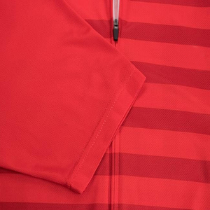 Vêtements de cyclisme sur mesure de haute qualité, écologiques, respirants, 100 % polyester, service OEM, uniforme pour hommes avec short. - Product Image 6