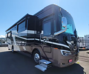 Camping-cars Tiffin Allegro Bus d'occasion (3 mois d'utilisation) 2020, 2021, 2023 - Intérieur spacieux et design moderne - Véhicules de loisirs abordables - Product Image 4