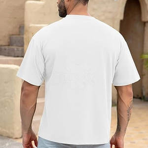 Camisa de hombre con hombros caídos, enfocada en la comodidad, transpirable, 100% algodón, para ropa urbana, estilo casual y comodidad durante todo el día. - Product Image 4