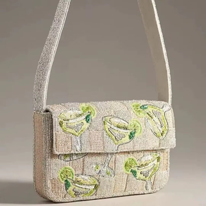 Bolso de Mujer Hecho a Mano con Cuentas de Resina TCE |   Cartera Artesanal Tradicional para Mujer |   Accesorio de Moda Étnico Hecho a Mano - Product Image 5