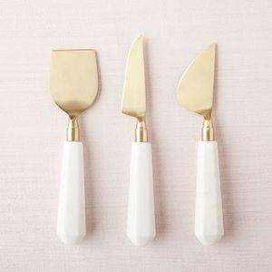 Juego de cuchillos para queso con mango de mármol y hojas doradas, apto para lavavajillas - Product Image 1