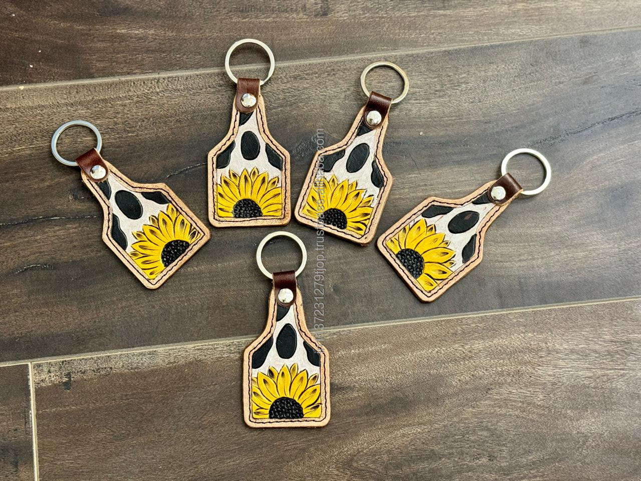 สีน้ำตาล