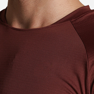 Ventes en gros de t-shirts d'été pour hommes avec logo personnalisé, t-shirts en maille à manches courtes, col rond, coupe ajustée, 100% polyester, séchage rapide, respirant - Product Image 3