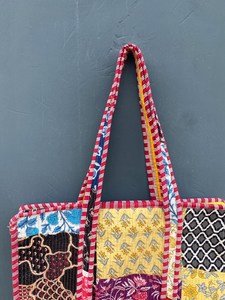 Sacs fourre-tout indiens traditionnels faits à la main en coton avec fermeture éclair, portables pour la plage - Product Image 3