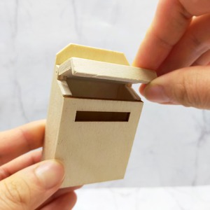 Boîte aux lettres miniature en bois, décoration pour maison de poupée, modèle à l'échelle 1:12, 4,5x2,7x7 cm, pour les 14 ans et plus - Product Image 6