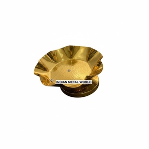 Vente en gros de bols décoratifs en aluminium plaqué or de style indien, design moderne, pour servir des bonbons, décoration de table - Product Image 3