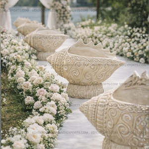 Urna de Lujo en Forma de Shankh con Capacidad para Almacenar Agua, Eleva la Decoración de tu Boda - Product Image 2