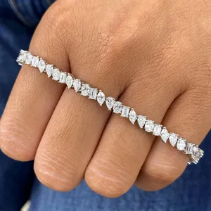Pulsera de Diamantes de 6.5 Ct, Cultivados en Laboratorio, Forma Multifacética, E F VVS2, Oro Blanco de 14k - Product Image 4