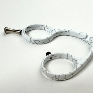 Tijeras de Peluquería Profesionales Personalizables de Acero Inoxidable con Punta Afilada de 5.5 Pulgadas, Hoja Recta, para Diestros, Color Blanco con Diseño de Grietas de Hielo - Product Image 6