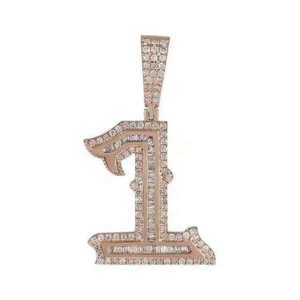 Colgante de Plata 925 con Moissanita Número 1, Bañado en Rodio, Corte Brillante Redondo, Engaste de Bisel, Amuleto Hiphop, Joyería Unisex - Product Image 1