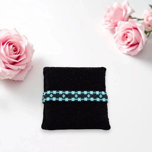 Pulsera de cuentas hecha a mano, caja de terciopelo negro, diseño exquisito y moderno, regalo para el Día de San Valentín - Product Image 3