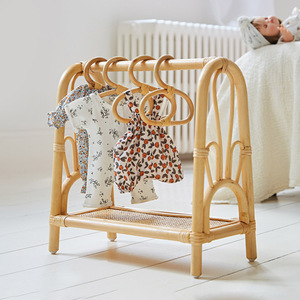 Porte-vêtements pour poupées, rail à vêtements, meilleurs prix, jouets pour enfants, support de rangement en rotin durable pour poupées - Product Image 4