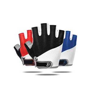 Guantes de Ciclismo Unicum Negros de Medio Dedo, Ecológicos, Ligeros, Antideslizantes, Cómodos y Transpirables, de Poliéster/Spandex con Crochet Blanco - Product Image 3