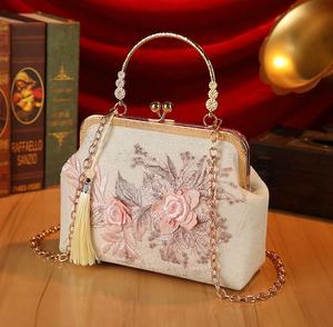 Bolso de Mano Bordado con Diseño Floral Moderno, Cierre de Lazo, Ligero, Cuadrado, para Guardar Joyas, para Mujer - Product Image 2