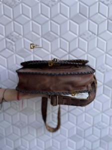 Bolso bandolera de cuero genuino hecho a mano con aspecto de BANJARA elegante para mujer de diseñador con bordado elegante bolso gitano multiusos - Product Image 5