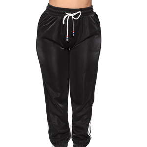 ชุดวอร์มเทนนิสลำลองคุณภาพสูงสำหรับผู้หญิง เสื้อครอปฮู้ดดี้แบบมีเชือกผูก กางเกงจ็อกเกอร์ลายแถบคู่ ชุดกีฬาฟิตเนสแบบกลับด้านได้ - Product Image 5