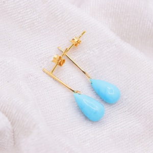 Boucles d'oreilles pendantes en or massif 18 carats avec turquoise naturelle en forme de larme |   Bijou fin avec accent diamanté, cadeau pour femme - Product Image 4
