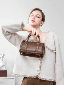 Bolsos de Mano Personalizados de Cuero Genuino para Mujer, Bolsos de Cuero Rojo de Piel de Vaca, Bolsos Cruzados de Gran Capacidad, Bolsos Tote Retro - Product Image 5