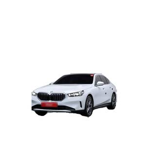 BMW Serie 5 520i 2024, Volante a la Izquierda, Caja de Cambios Automática, Asientos de Cuero con Cámara Trasera, 44,686 km - Product Image 1