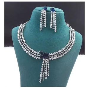 Ensemble de bijoux élégant de qualité supérieure pour femmes, avec une brillance éblouissante et un savoir-faire expert au meilleur prix - Product Image 3