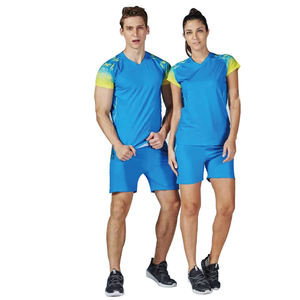 Conjunto de Uniforme de Voleibol Sublimado Personalizado para Hombre y Mujer, Camiseta de Manga Corta Roja y Amarilla, Pantalones Cortos, 100% Poliéster, Absorbe la Humedad, Deportivo - Product Image 5