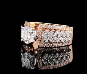 แหวนเพชรทรงกลม 2.50 กะรัต รับรองโดย IGI เพชรเพาะเลี้ยงในห้องปฏิบัติการ ทองคำแท้ 14K เครื่องประดับชั้นดี - Product Image 2