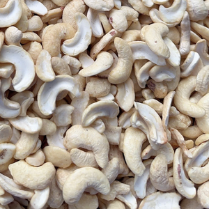 Fabrication de noix de cajou W180 W320 du Vietnam, vente en gros de noix de cajou Santigo du Vietnam, exportées vers l'Asie, l'UE, le Moyen-Orient - Product Image 1