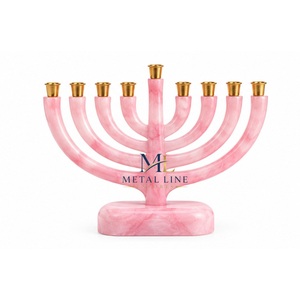 Décoration de table religieuse personnalisée en gros, centre de table de haute qualité, aspect marbre, résine, menorah de Hanouka, ornements religieux en résine - Product Image 4