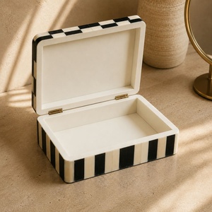 Caja de Joyería Rectangular con Tapa, Diseño a Rayas Blanco y Negro, Moderna, de Lujo, Hecha a Mano, Ecológica, Contenedor de Almacenamiento de Plástico - Product Image 1
