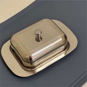 Vente en gros : Beurrier en métal robuste en acier inoxydable poli miroir, avec couvercle, pour service et conservation du beurre - Product Image 2