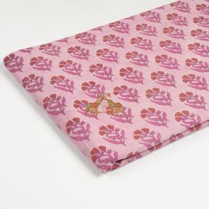 Nouvelle collection de tissus floraux Dabu imprimés à la main, doux au toucher, pour la confection de robes et la décoration intérieure (rideaux, housses de coussin). - Product Image 5