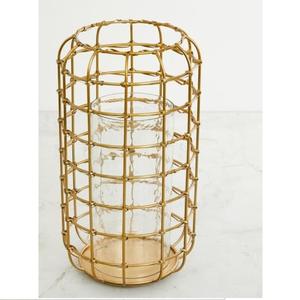 Porte-bougie en métal élégant et moderne pour la décoration de Noël à la maison et les arrangements de table, provenant d'un fournisseur indien en Inde - Product Image 1