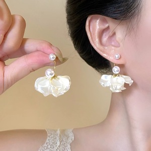 Pendientes de Borla de Dos Piezas Estilo Francés con Diseño Único, Joyería de Perlas de Alta Gama para Mujer, Nuevo Estilo Popular - Product Image 4