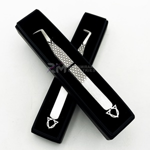 Pinzas Curvas Profesionales para Pestañas RMI de Acero Inoxidable de Alta Calidad con Mango de Agarre de Diamante, Acabado Plateado, Herramienta para Extensión de Pestañas - Product Image 4